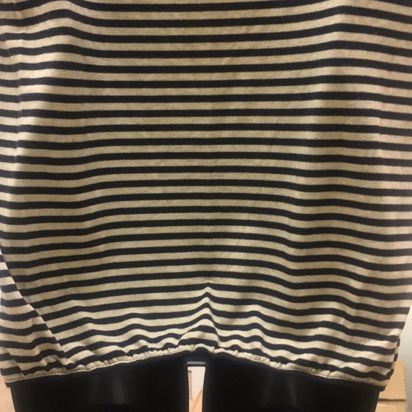 Ruby Rd. Ladies pullover top. - Picture 7 of 9